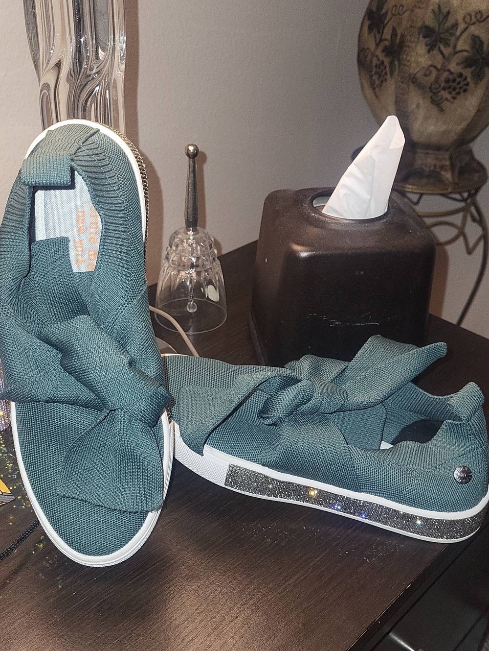 Sneakers By Bernie Mev
